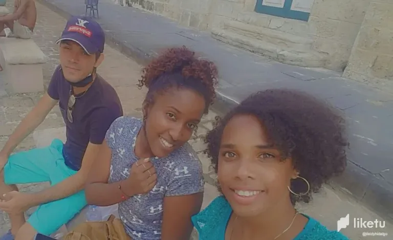 cloovcgyh00m4e9szd8nh9lks_20231107_164246.webp