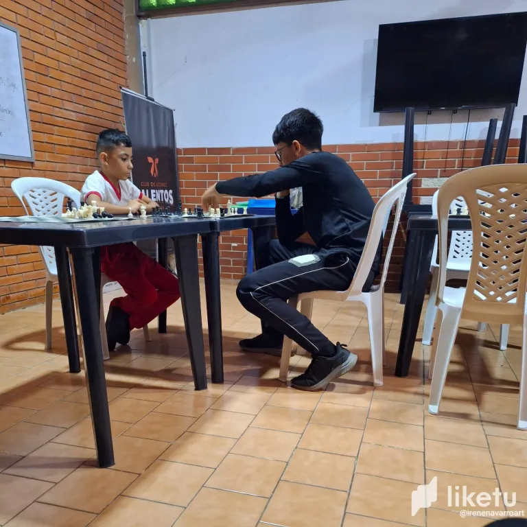 clvygdr92002y7dsz4dtfddsz_1000069031.webp