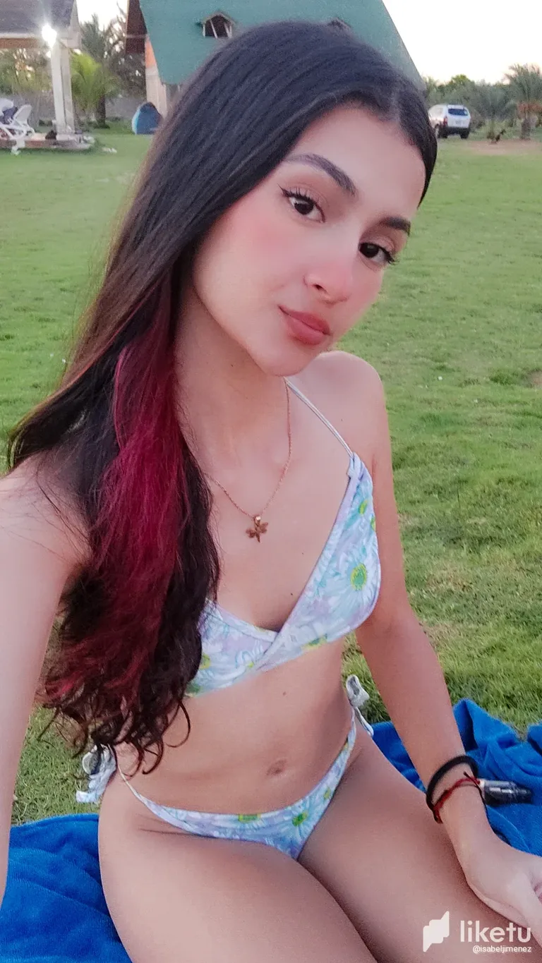 cll00two50020bbsz5q8jacgo_1000207642.webp