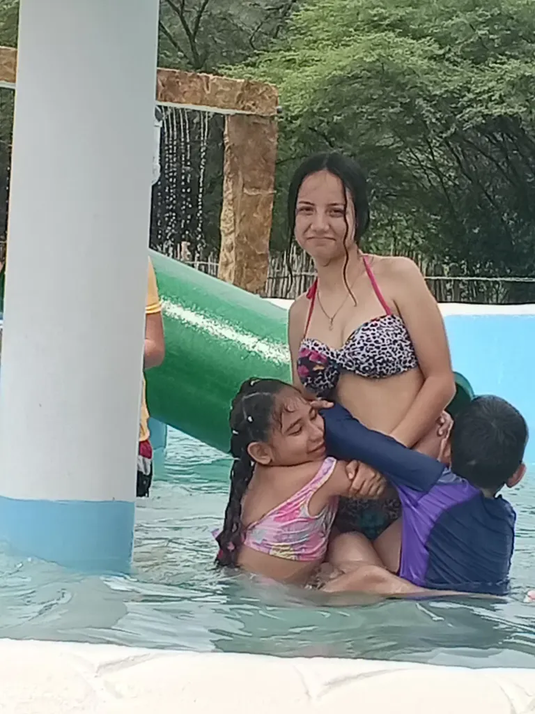 1R8V54G1Blm976b2_1000255446.webp