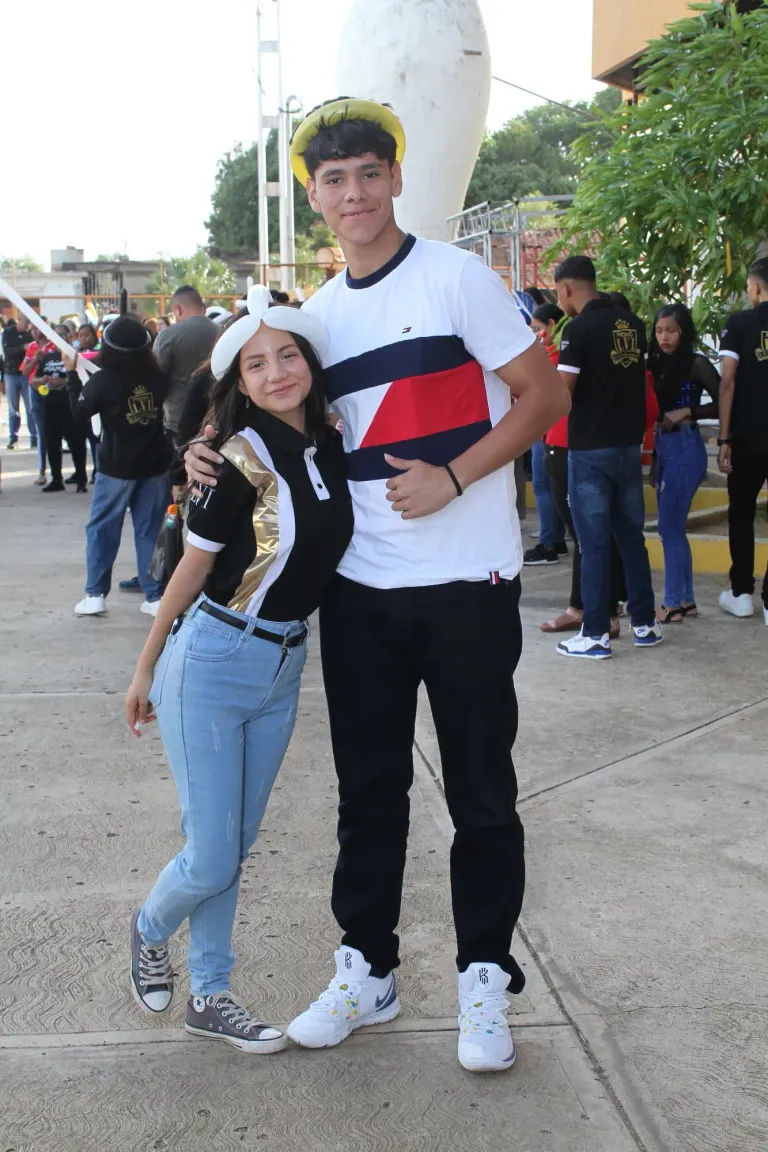 76nDqrZFF3yavflK_1000427623.webp