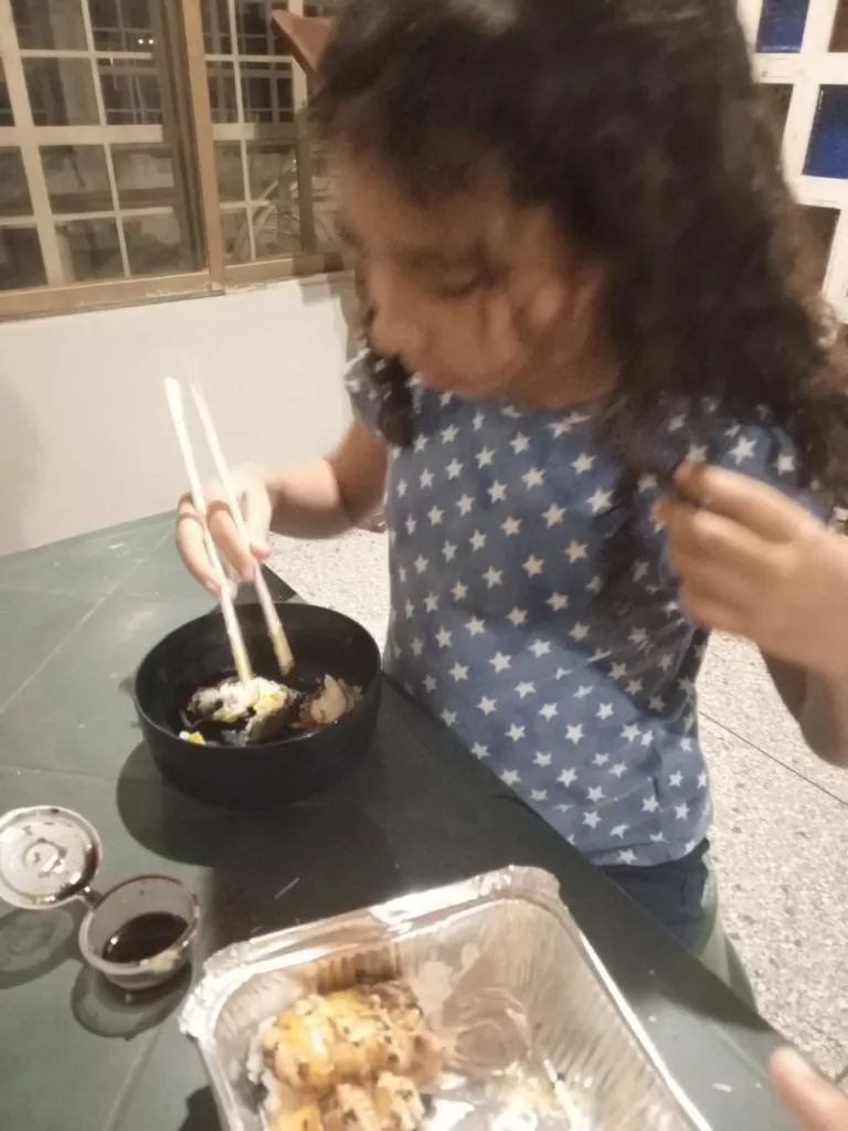CU7gLiMDA9bT4HW9_1000394013.webp