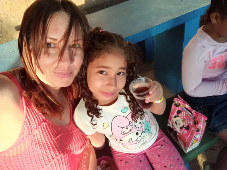 DrY2S3gBlN9sbpBe_1000155276.webp