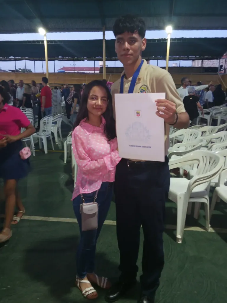 VAGJM5F3YIsLT8FE_1000487975.webp