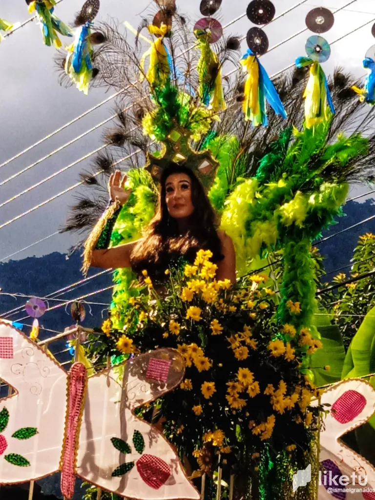  Rostros del desfile de las fiestas Seboruquenses / Faces of the village festival parade / (ES/EN)