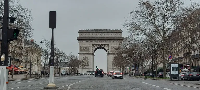 64R1JHPt42xoaQZu_20241224_150405.webp