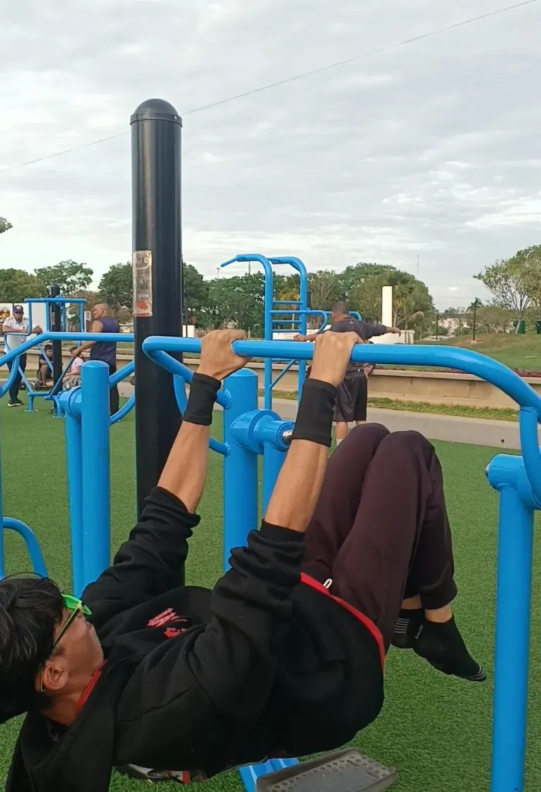 22BsDpLC1jeXVyD5_1000204414.webp
