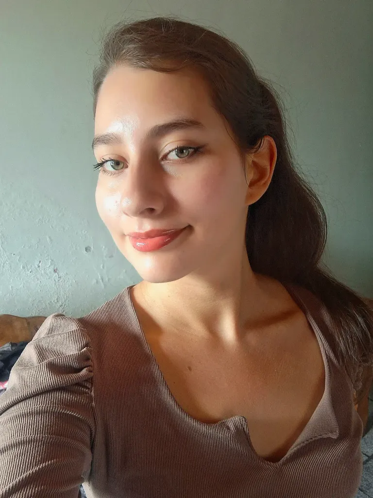 Ag3NeqASQ6IMa2yL_1000107211.webp