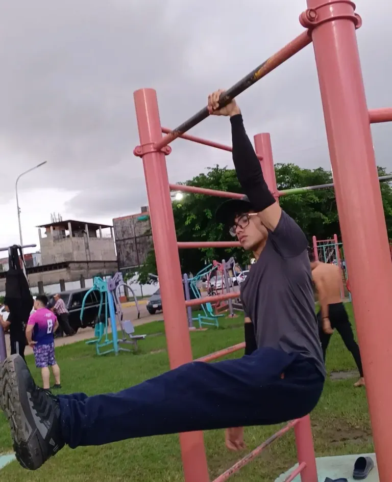 QFyZCQbYh0E5JrNZ_1000536906.webp