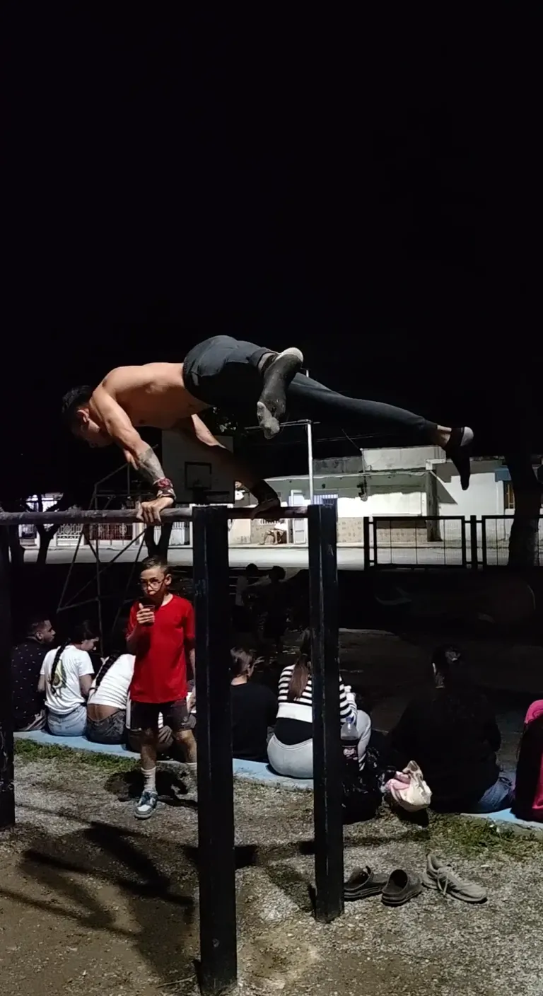 3yL1vQlkKJx1XpOZ_1000459132.webp
