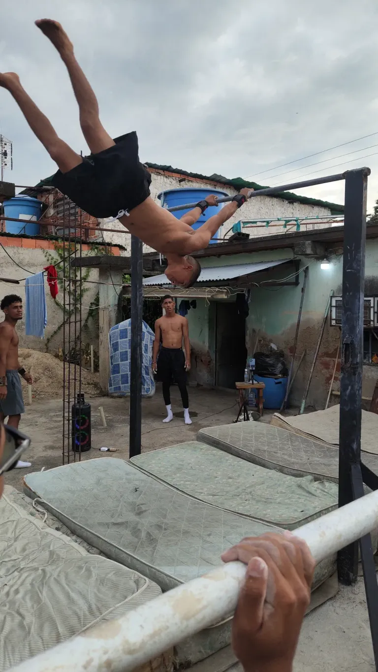 AHIQc3BVaVddorNr_1000417275.webp