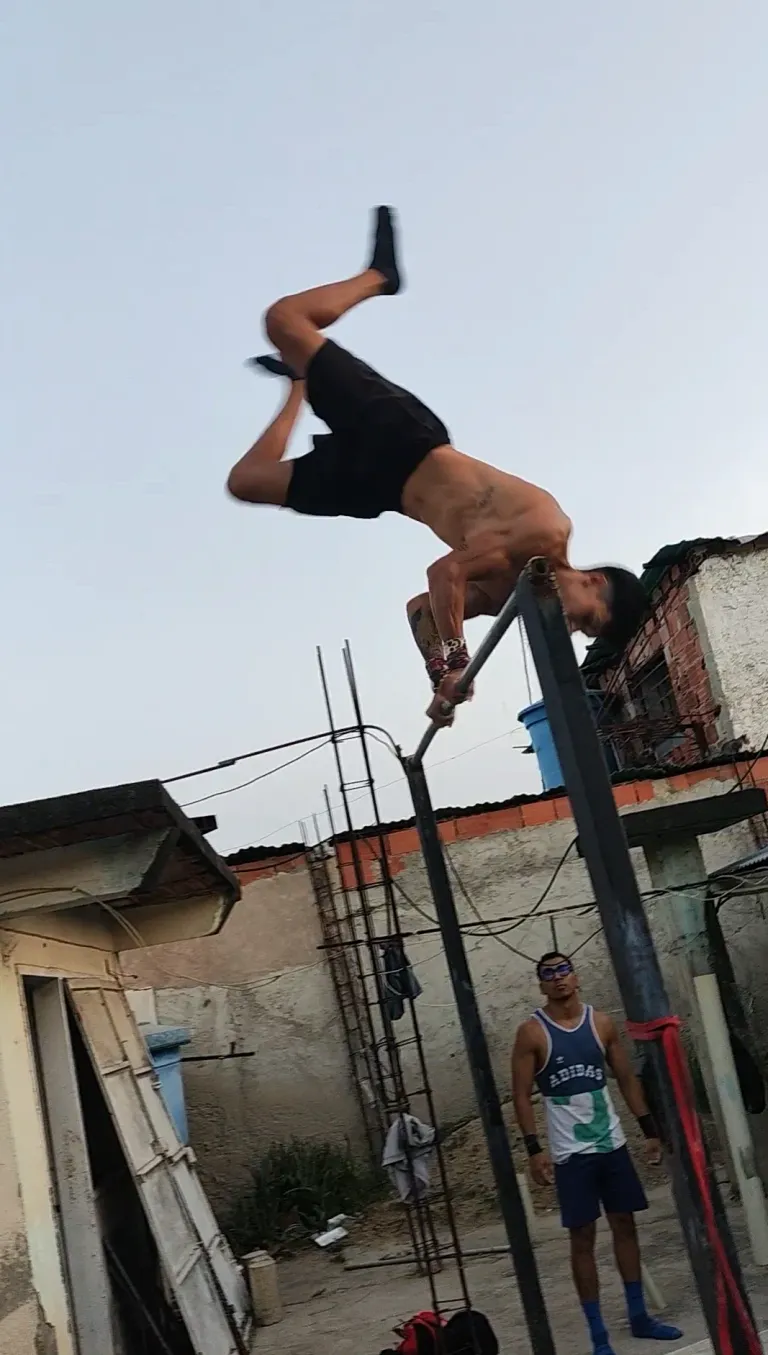 kxE9nLNX8vuVOsr4_1000478746.webp