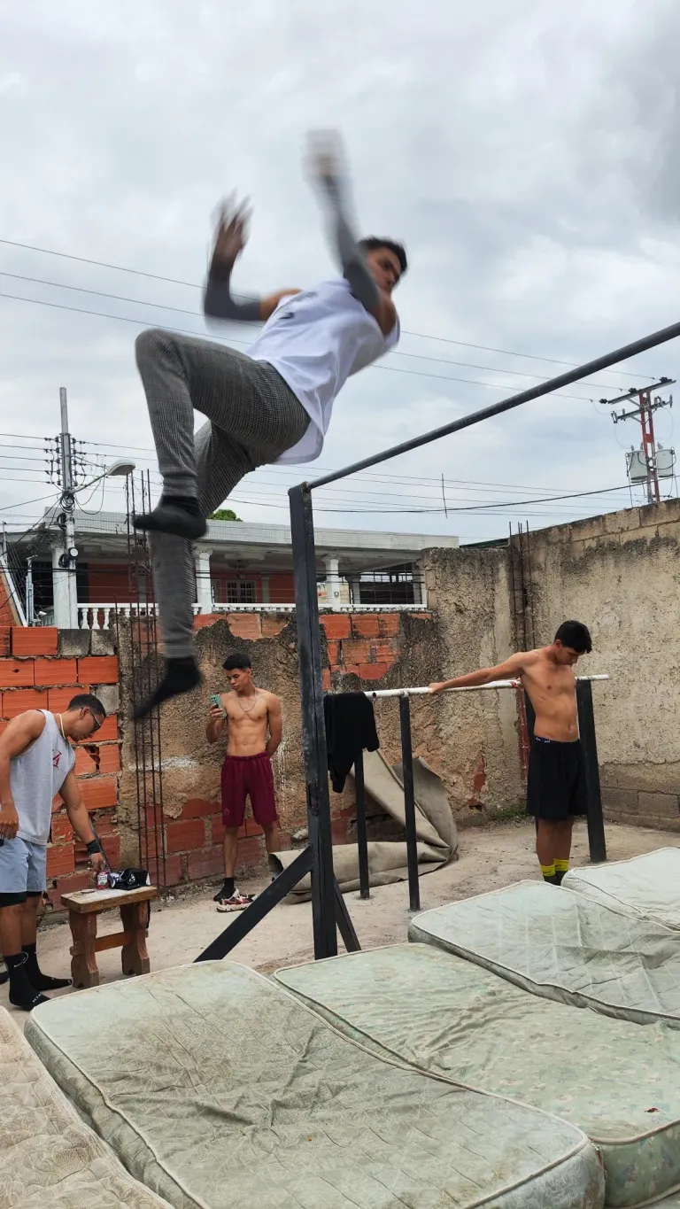 nxcscgwiRfbrXSms_1000433097.webp