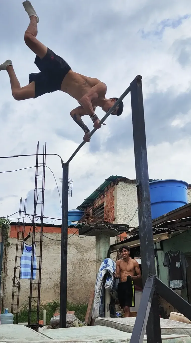 s6l9hnla9ioSVBBt_1000438954.webp