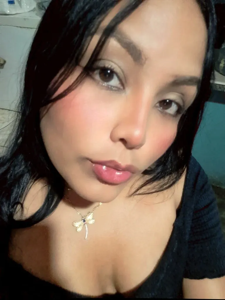 0fKbWr8BqlqLsfDo_1000159918.webp
