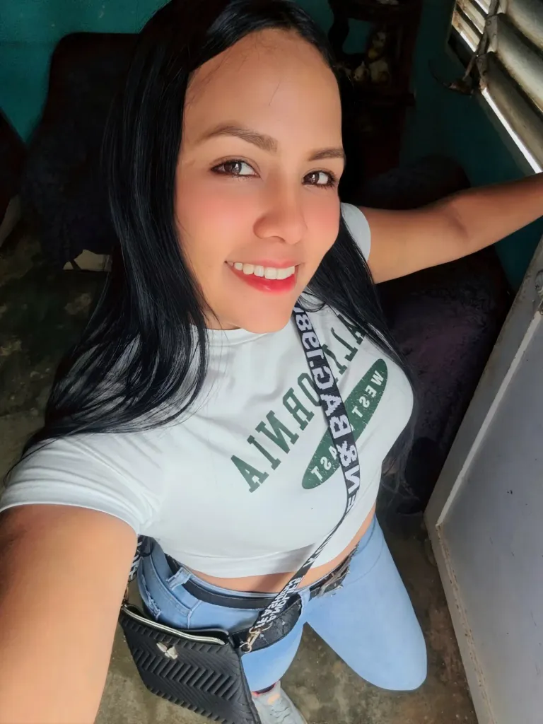 LzXCMR2txymVCq04_1000156473.webp