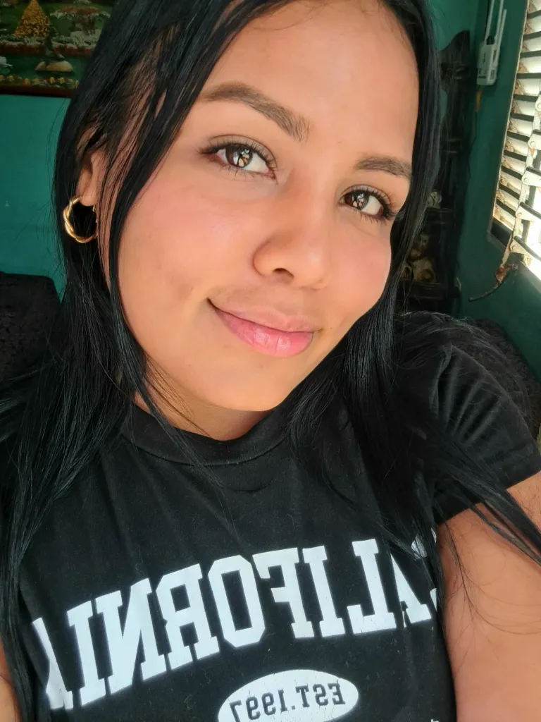 WZRLnmCT6eR8XfzD_1000144928.webp