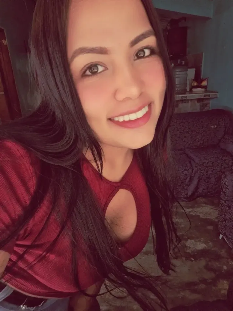 iqGvcL5VtCcMG1hX_1000088348.webp