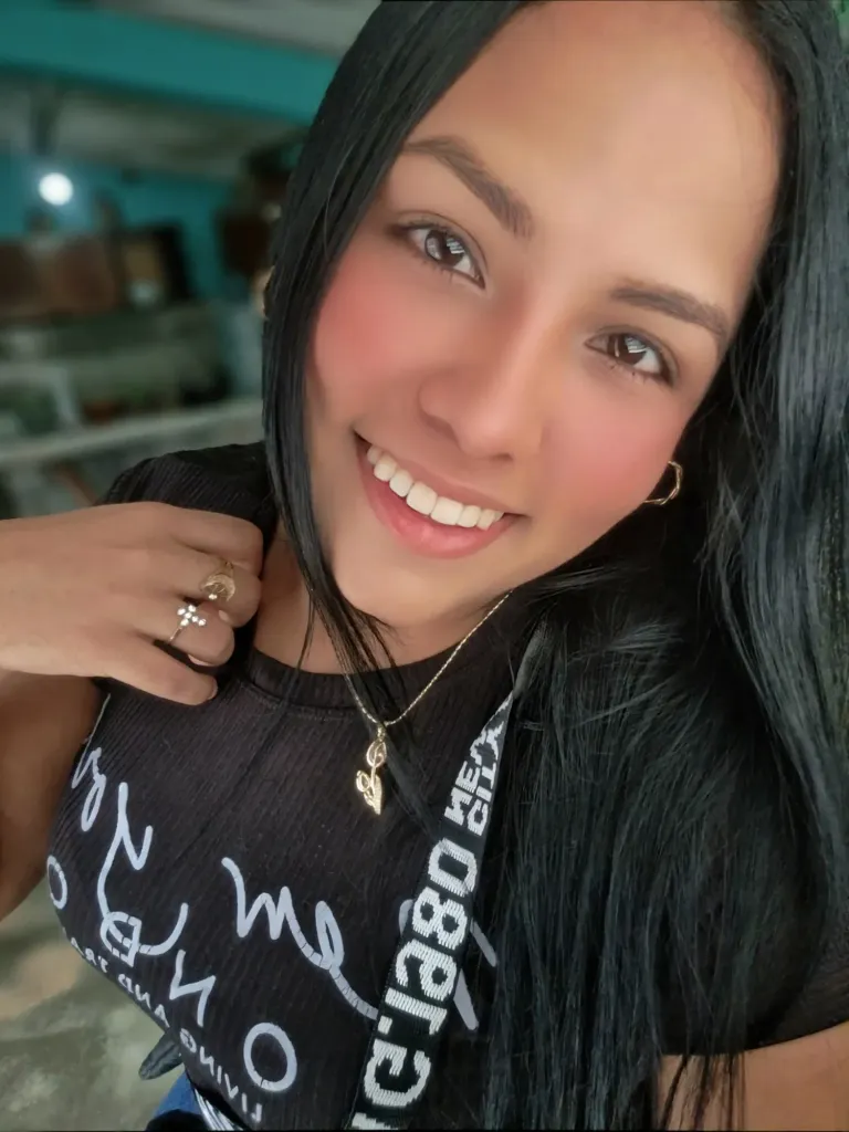 ufnSdXjs5GsBBq1d_1000162371.webp