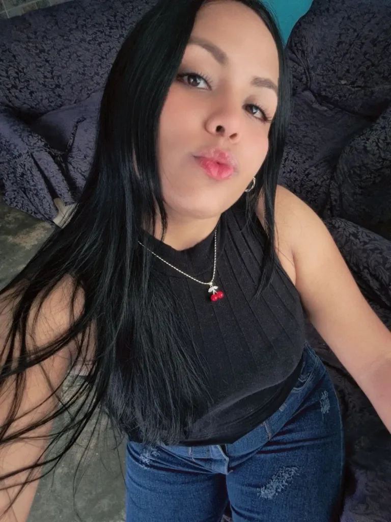 yvDuTDWvLUU4qHSL_1000138981.webp