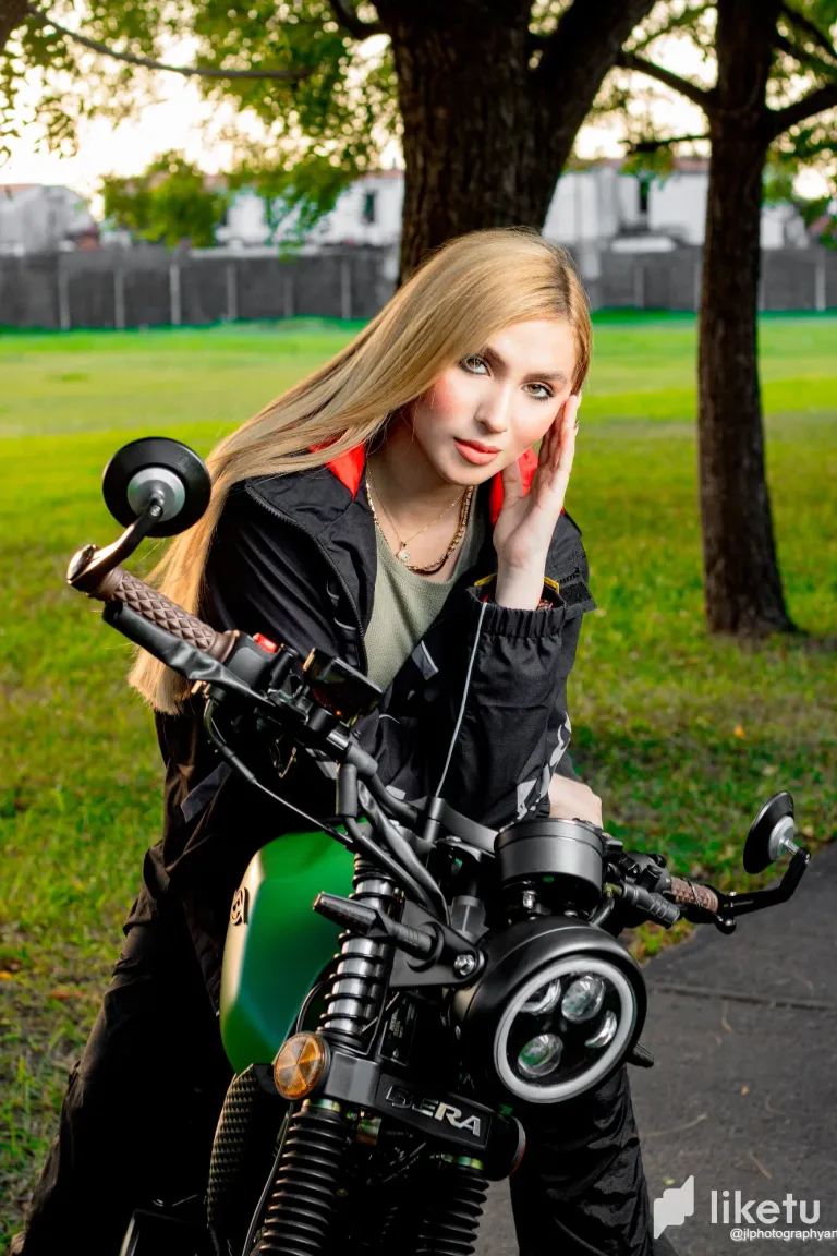 clmmee4j002rc9dszh9pjfewv__-27a.webp