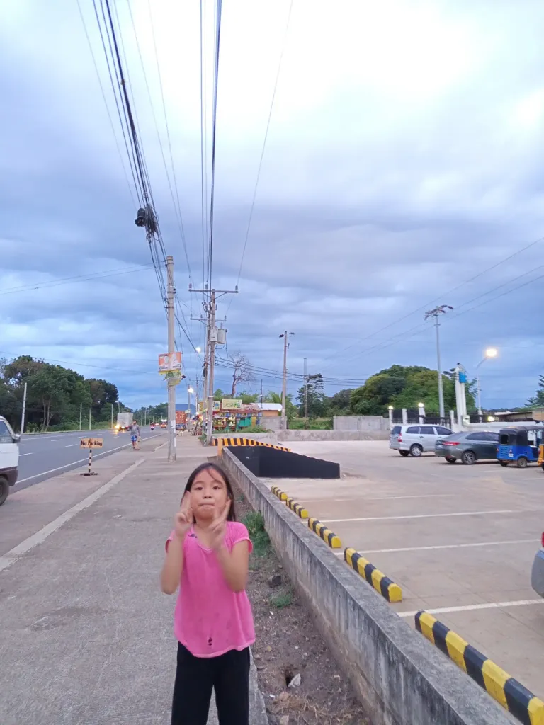 lZtBdvkvS8WgHgpV_1000004142.webp