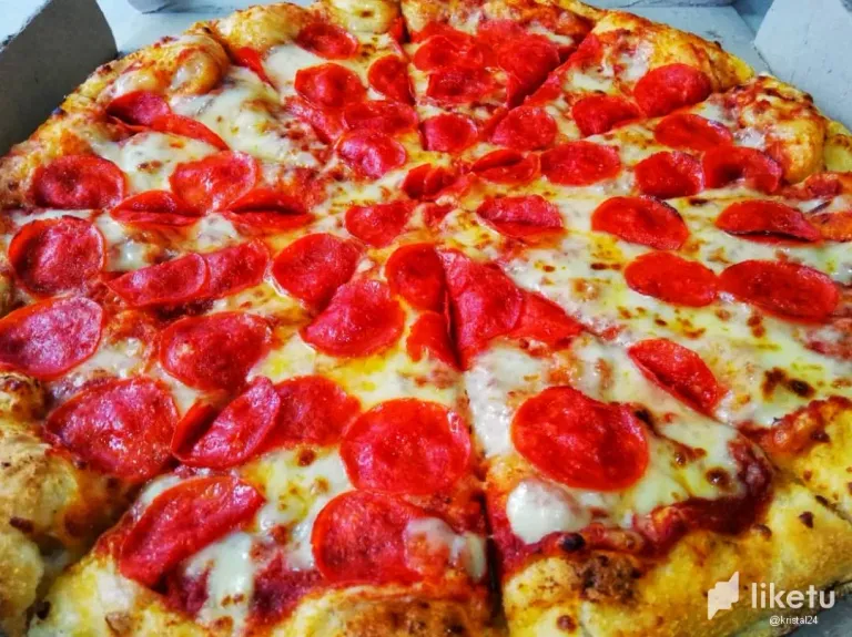 XKB5v1q9WFbwXwkO_pizza6.webp