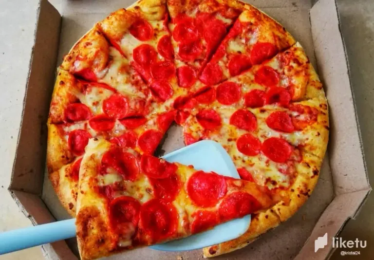 jqUxNgGQ4Q2JRiKd_pizza5..webp