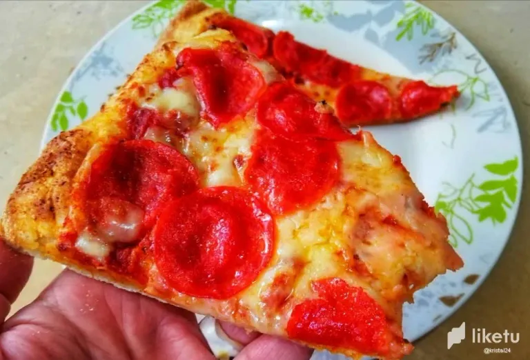 xTBzWTkXRVwAxYwB_pizza1..webp