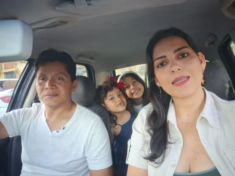 r0dRzqxmYp17vSiA_1000849576.webp