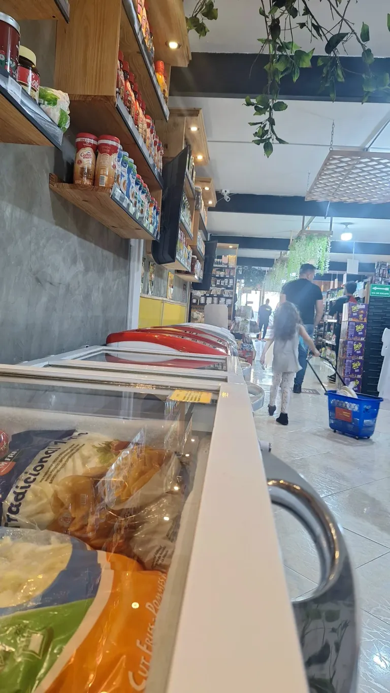 rhzIvVPGjUshMGx8_20240614_092723.webp