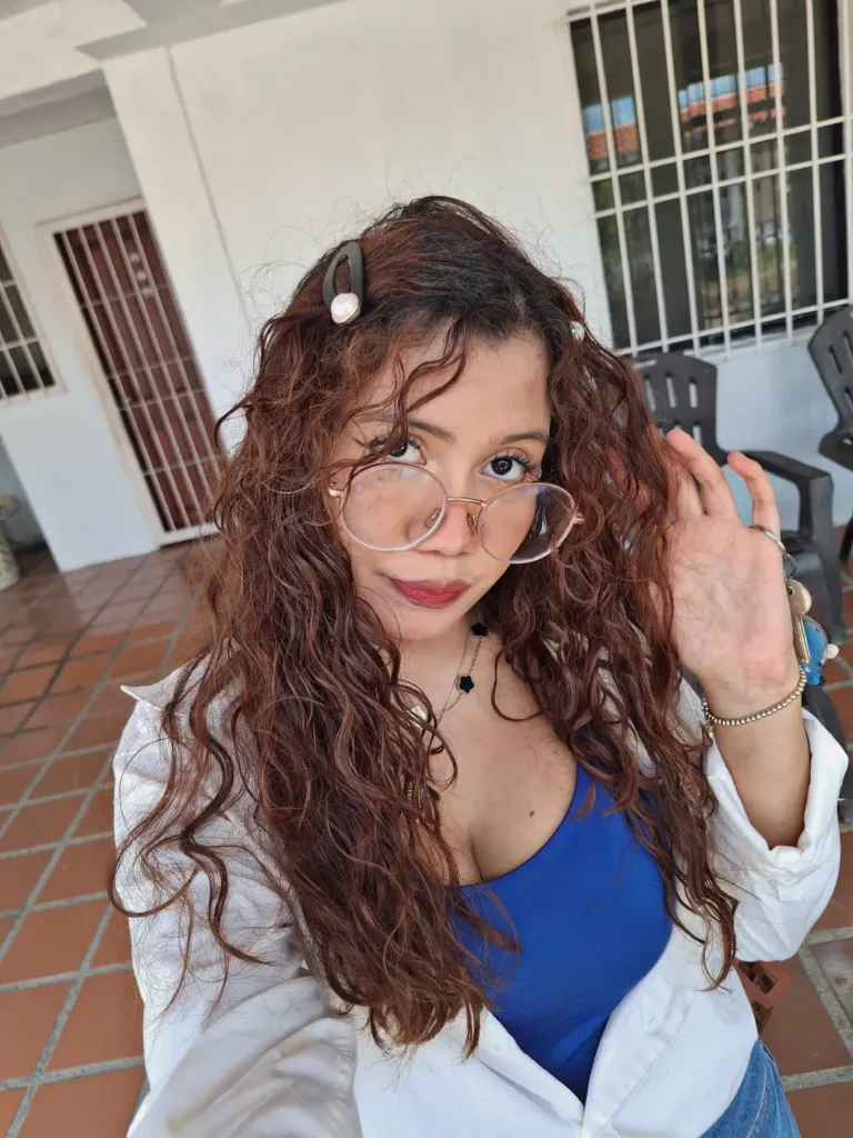 DTYj9tKIURrU1XXB_1000729255.webp