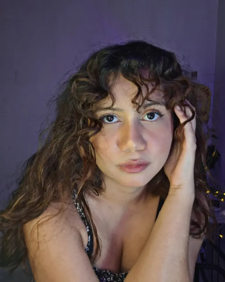 pQFjlDE9ws0OyVr8_1000214341.webp