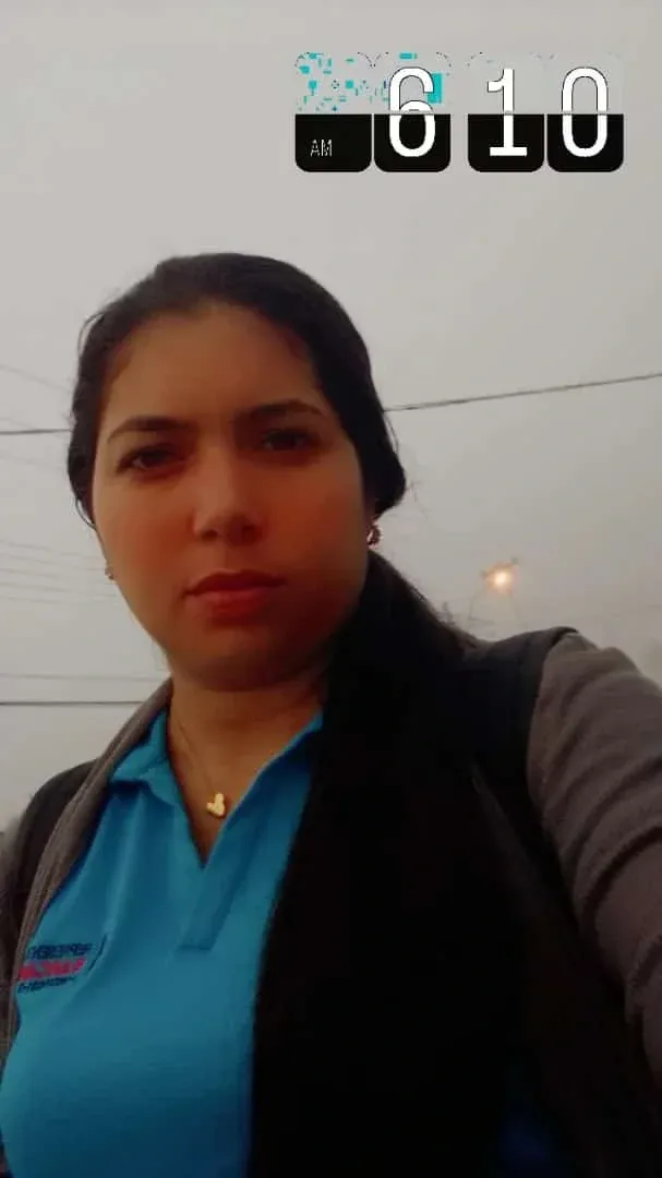 cl7hud35v01j20hm7btuh24i3_nEBLINA_1.webp