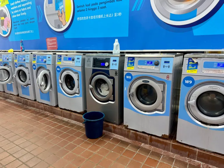 宿舍楼下的Laundry新洗衣机