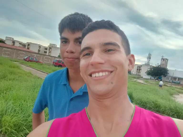 6YyT0IuQ429mLvCi_1000391084.webp