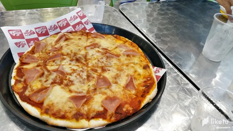 zHkJgeOTx5DcsWXR_pizza_3.webp