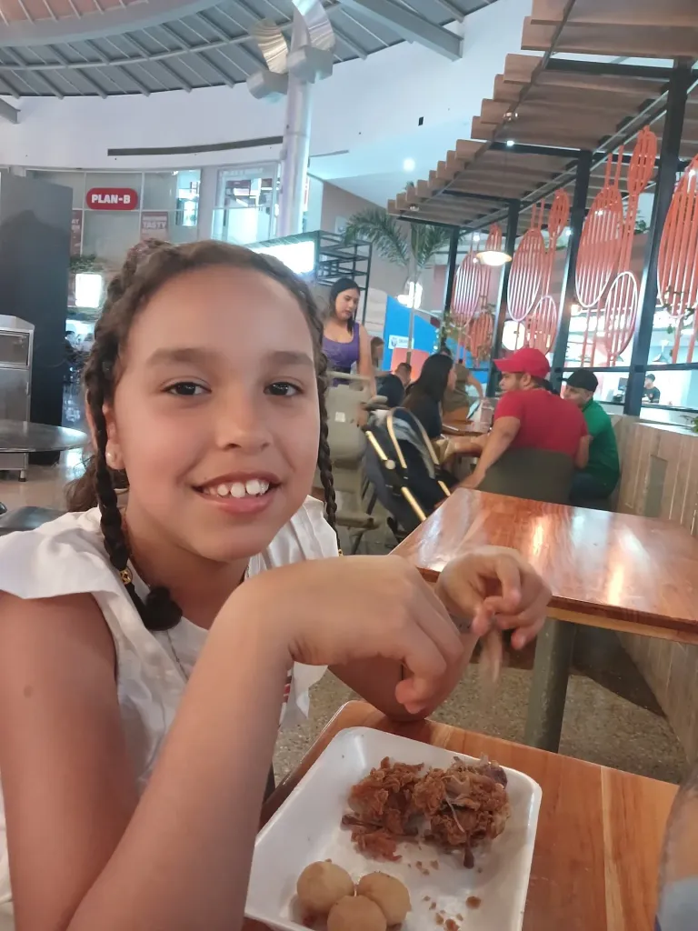AzN3tIByryij7OSL_20250427_200257.webp