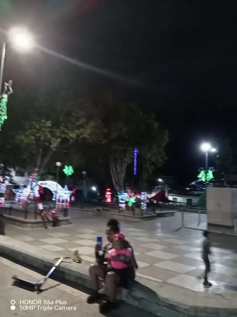 0zBh0QCuvmCWpoDU_1000312657.webp
