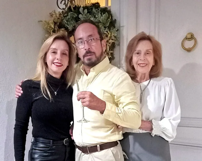 vuZa2eCOAJvWvD1t_-1_orig-122.webp