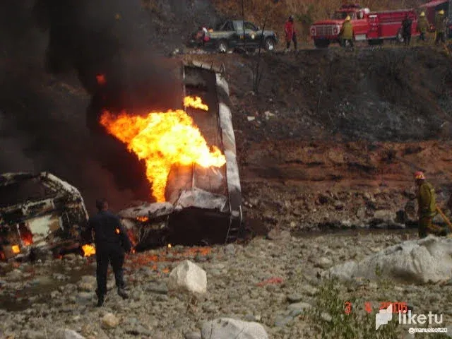 clqv22etk017e17szdkov44fl_Fotos_accidente_de_Gandola._Combustible._013.webp