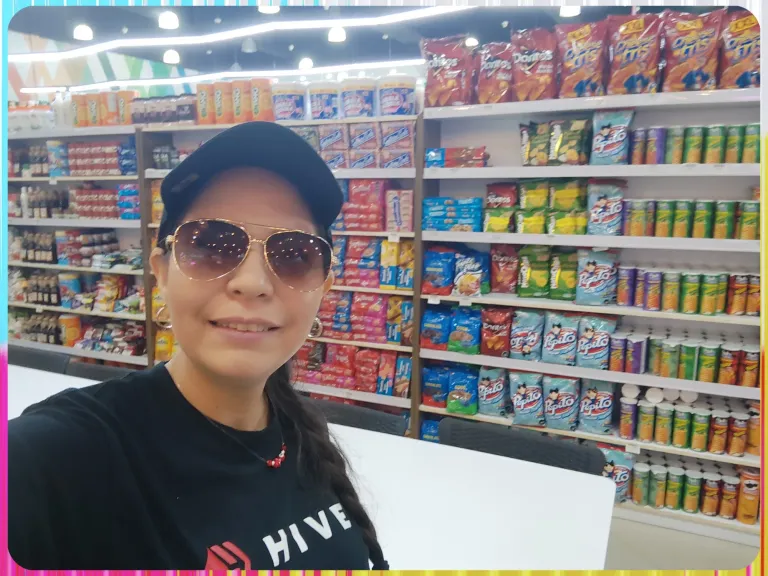 0vzyz4kBPxFqL3WJ_InShot_20240828_125500413.webp