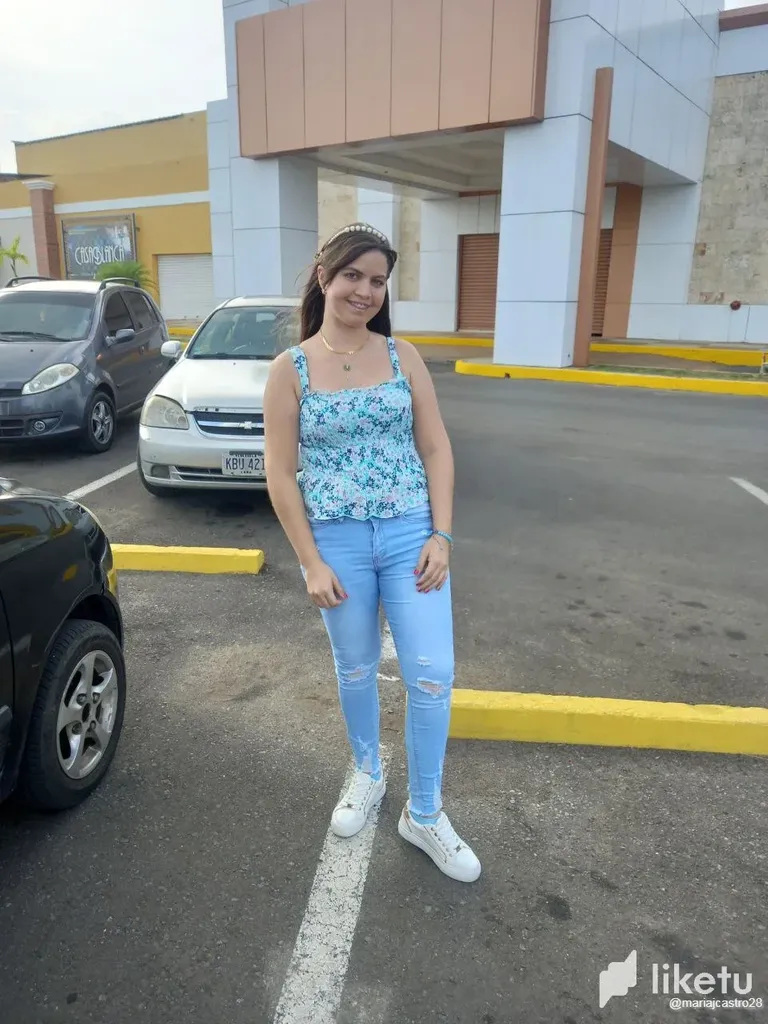 clf7cs2w0005j6tszezh4ed7f_2.webp