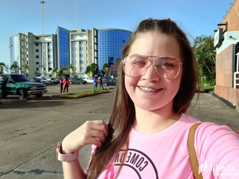 cllpjnctd00o30xszfvxbhcq8_2.webp