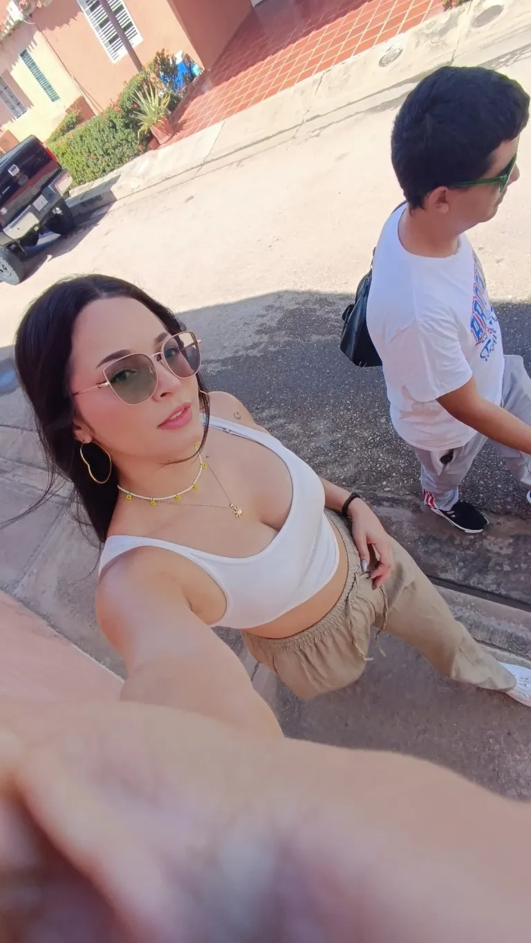 ak5aEsbkM9i0WvHL_1000384888.webp