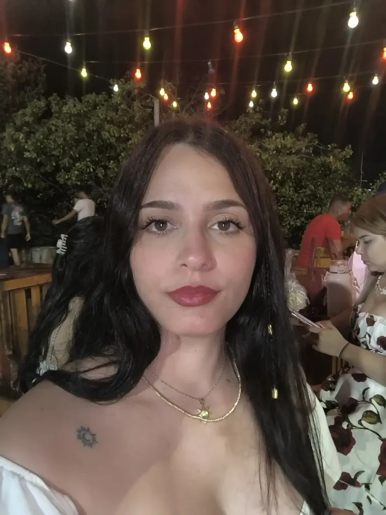 bG0G25ccuYacglJI_1000398938.webp