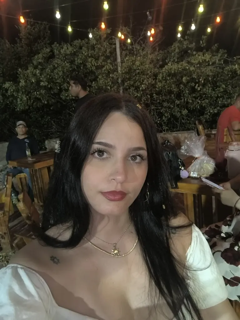 k0aEwlsxTJTpoB91_1000398940.webp