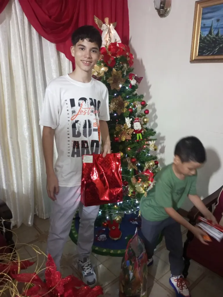 HUzmi5IvYqSyjCyD_IMG_20241225_000811_818.webp
