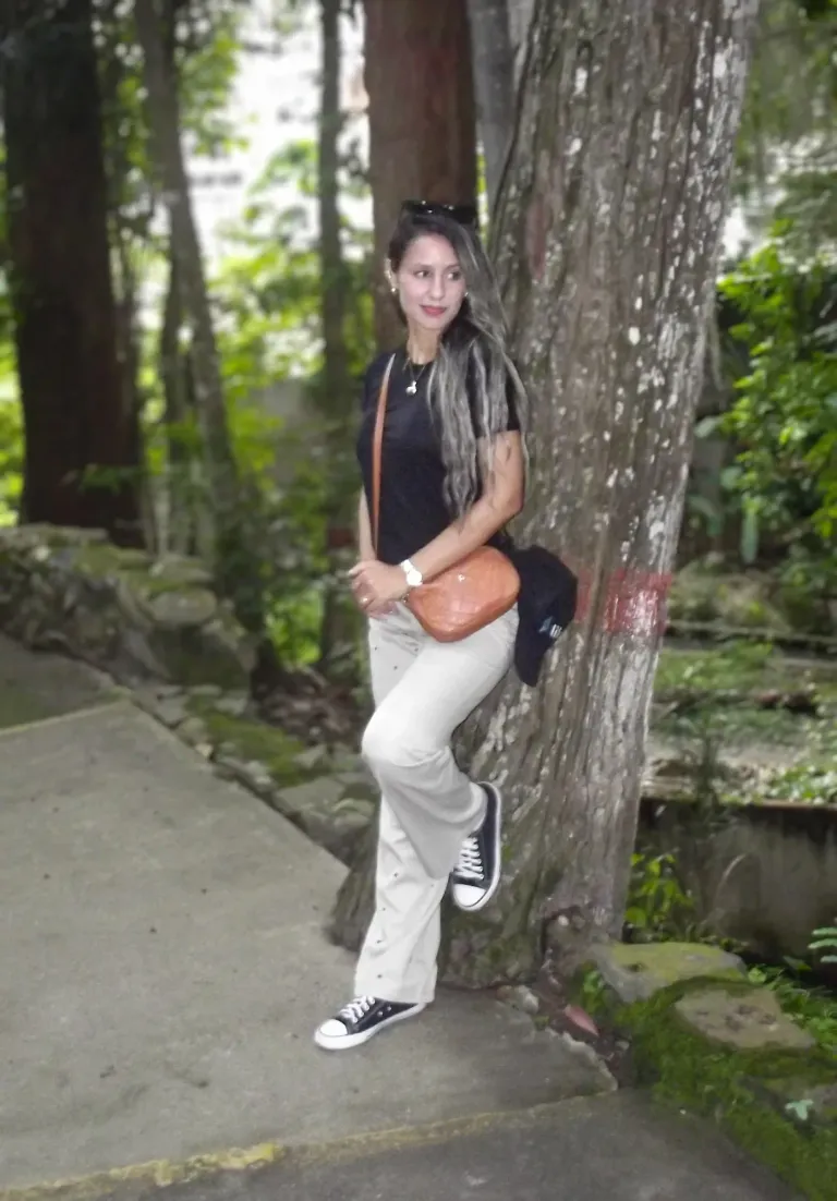 LRnUFy3s8HSvpxz6_DSCF32332.webp