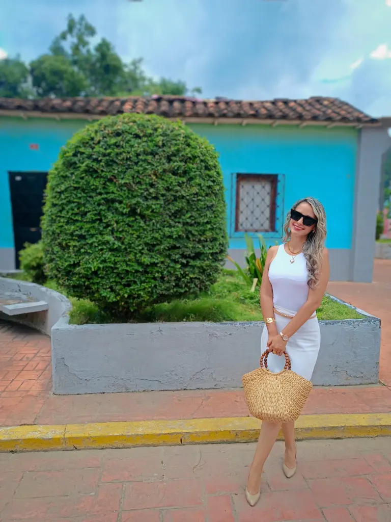SRyw4xF6sI51RLno_Picsart_25-07-21_00-02-43-5722.webp